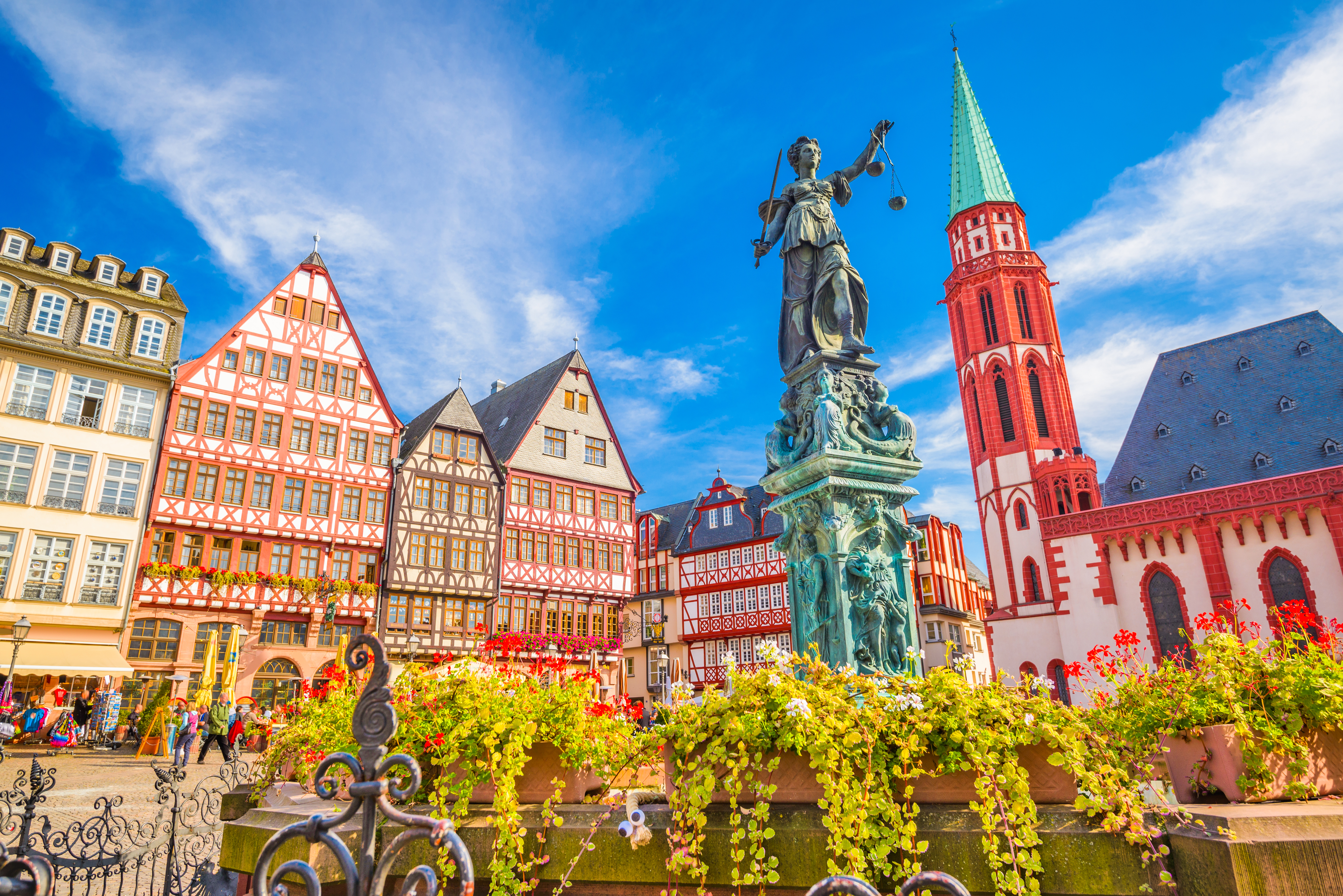 Frankfurt, una ciudad reconstruida tras la Segunda Guerra Mundial - Alemania Circuito La Ruta de los cuentos: de Frankfurt a Hamburgo